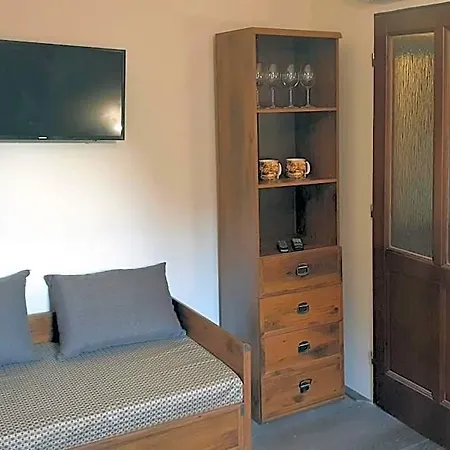 Bunkr Karlstejn - Modry Dum Отель Halouny
